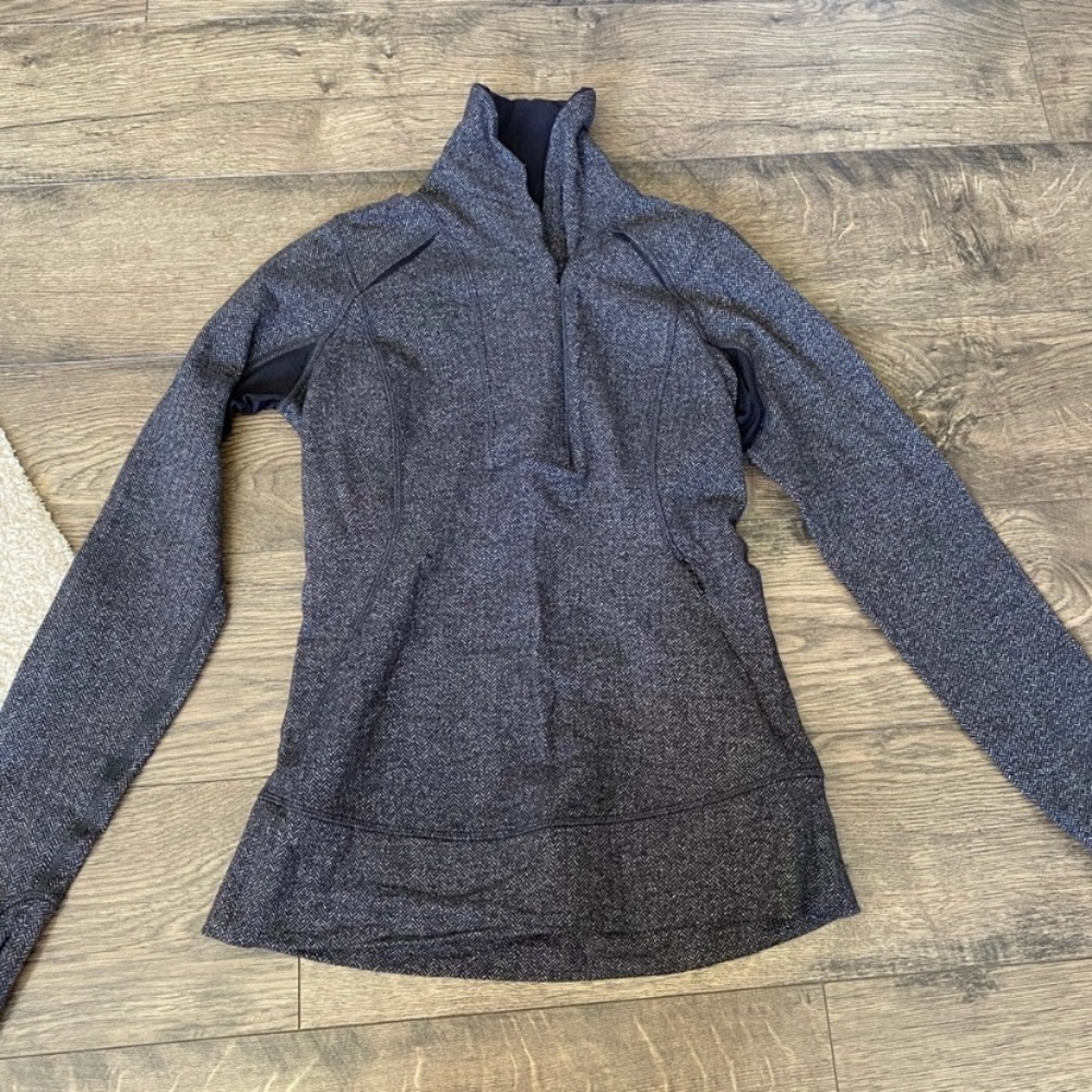 Lululemon Herringbone Pullover Size 4 - image 2